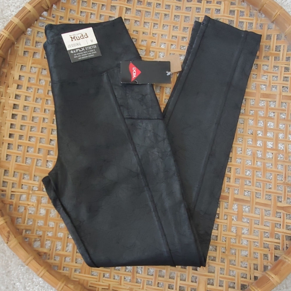 BNWT Mudd "4xFLX" Faux Leather Leggings